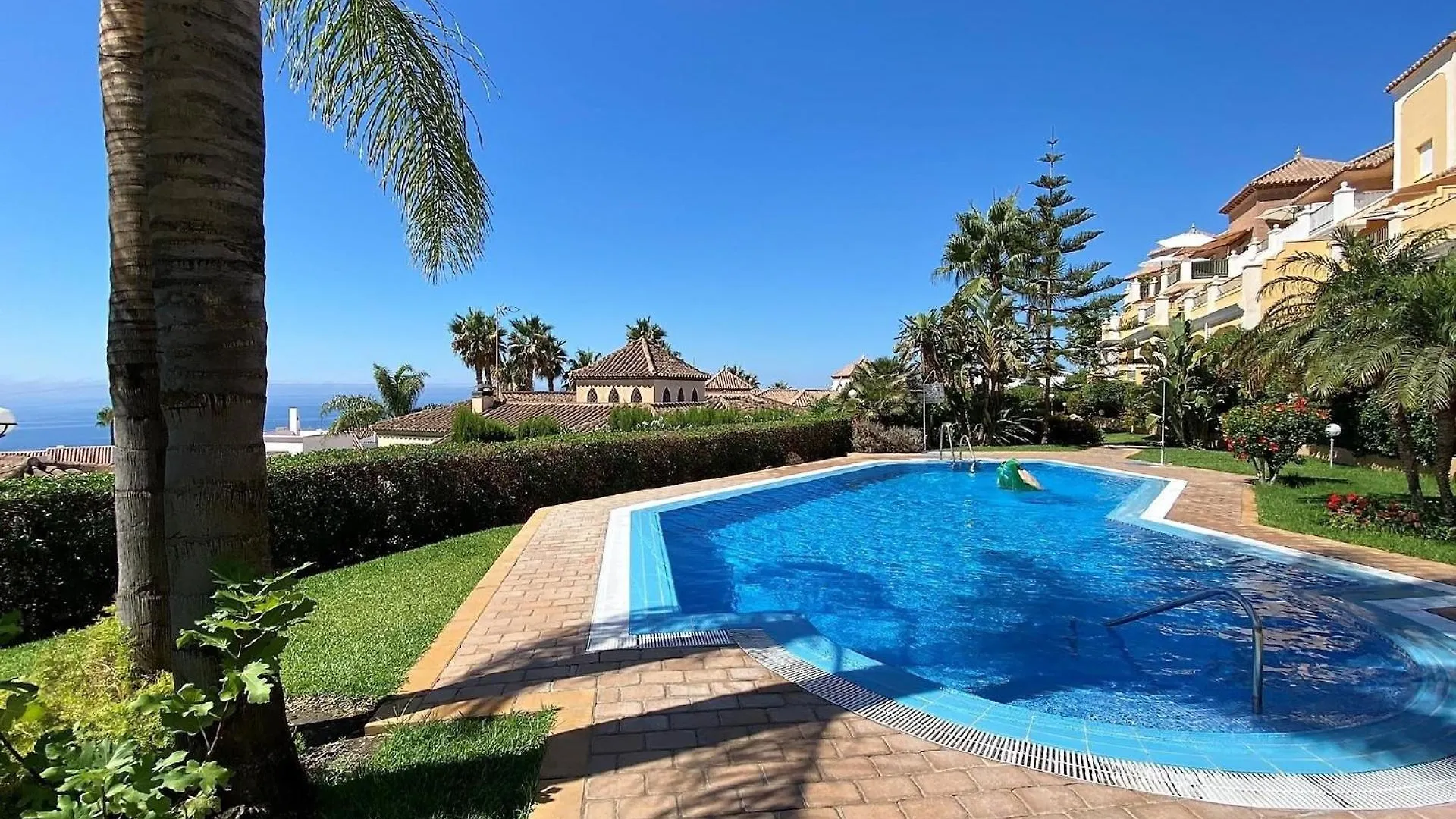Apartment Ferienwohnung Fuer 6 Personen Ca 100 Qm In Nerja, Andalusien Costa Del Sol Spain