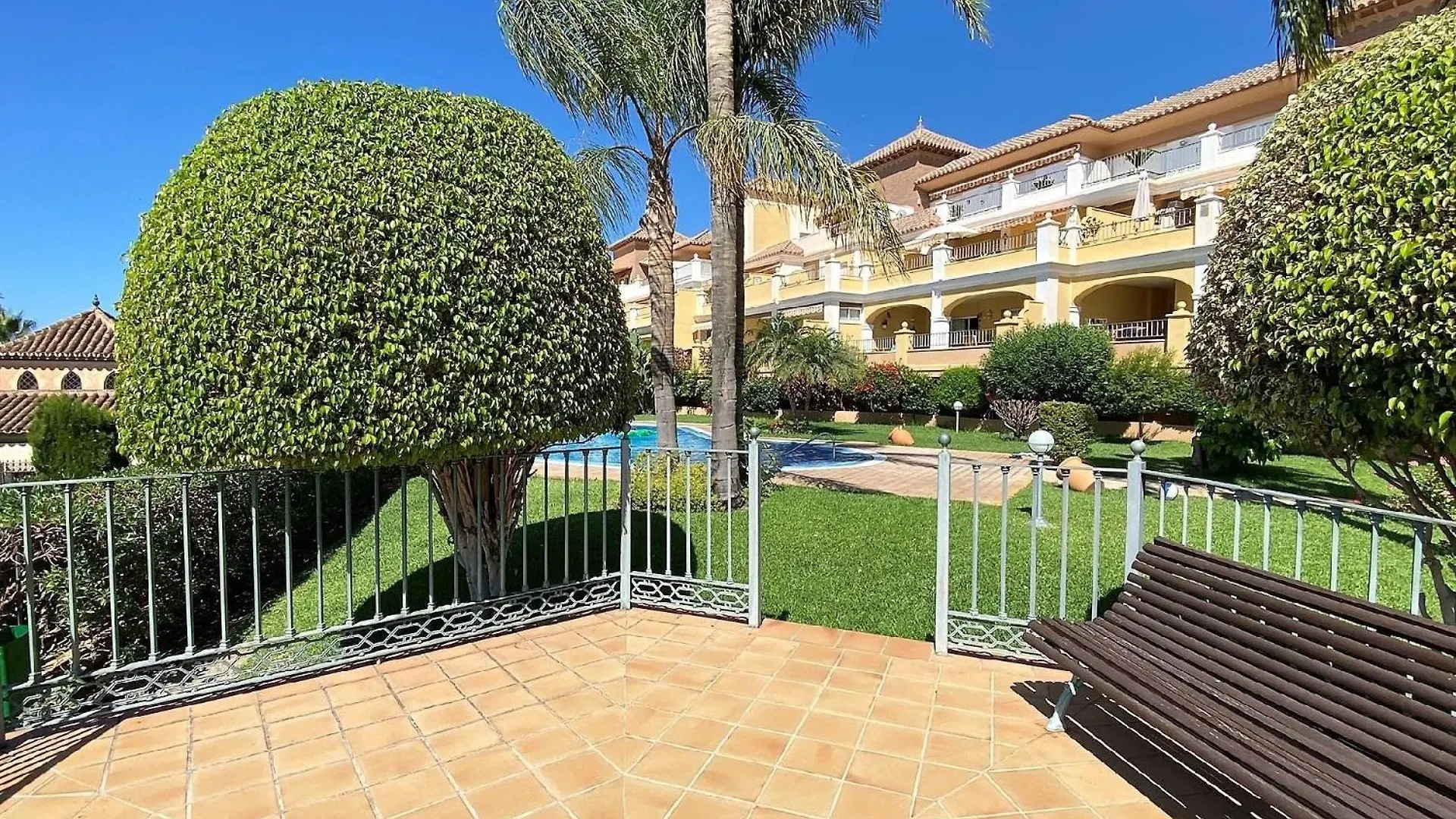 Apartment Ferienwohnung Fuer 6 Personen Ca 100 Qm In Nerja, Andalusien Costa Del Sol